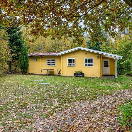 3 Bedroom Cozy Home In Børkop Buitenkant foto