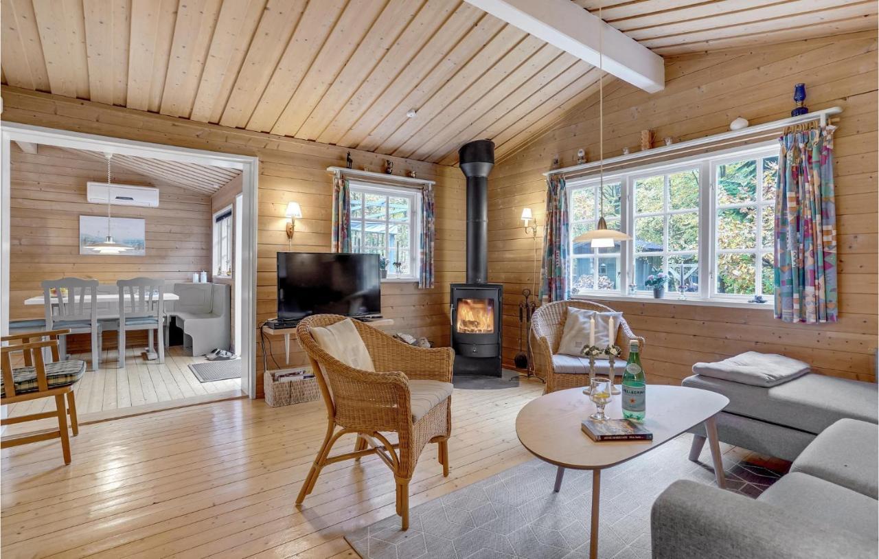 3 Bedroom Cozy Home In Børkop Buitenkant foto