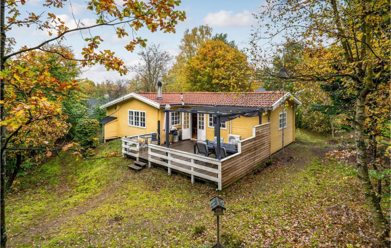 3 Bedroom Cozy Home In Børkop Buitenkant foto