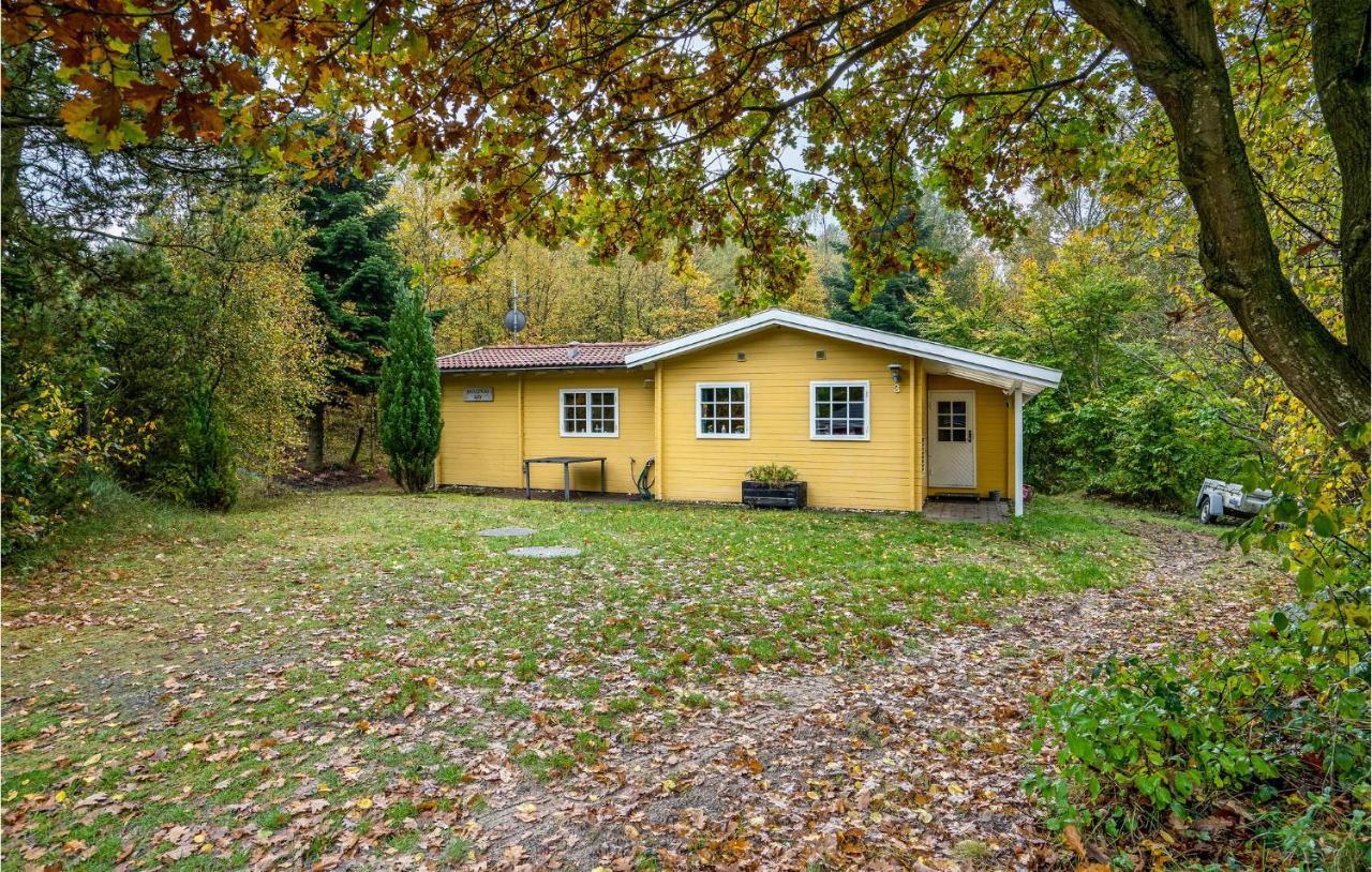 3 Bedroom Cozy Home In Børkop Buitenkant foto