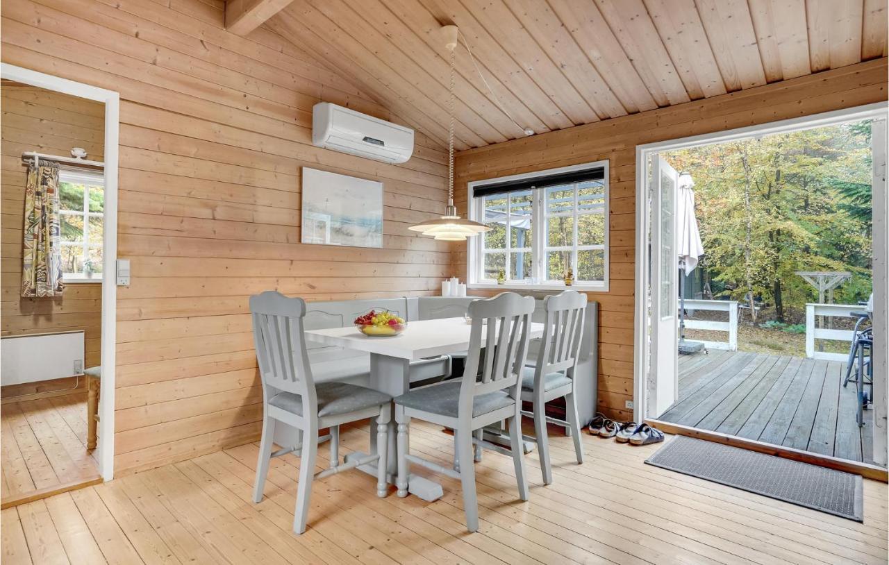 3 Bedroom Cozy Home In Børkop Buitenkant foto