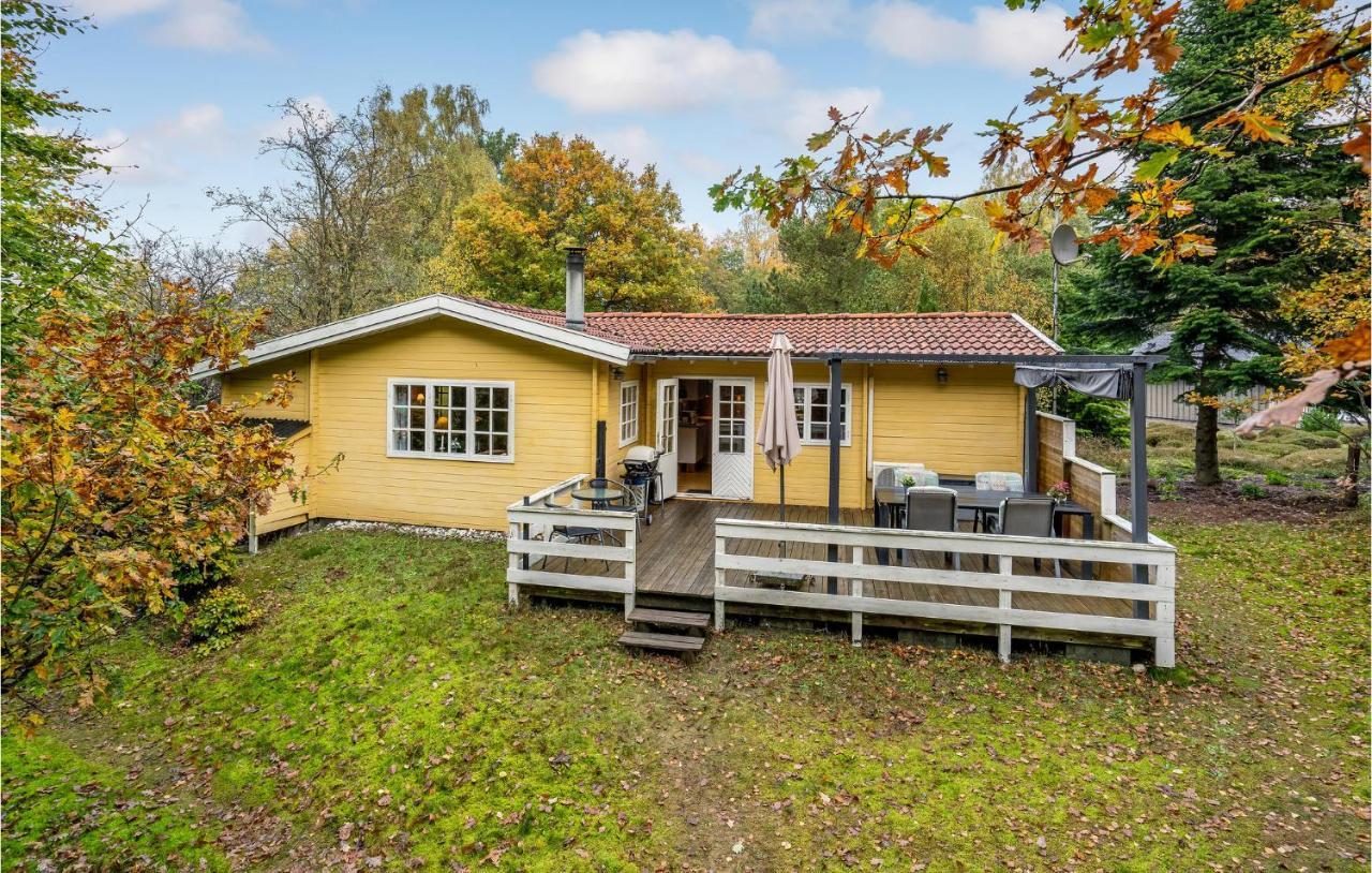 3 Bedroom Cozy Home In Børkop Buitenkant foto